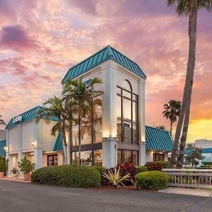 Best Western Cocoa Beach Hotel&Suites